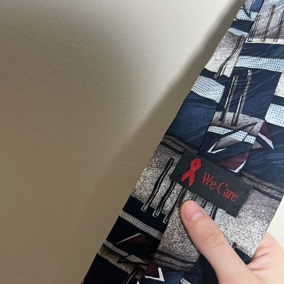 Vintage We Care Blue Pattern Silk Tie - Picture 3 of 4